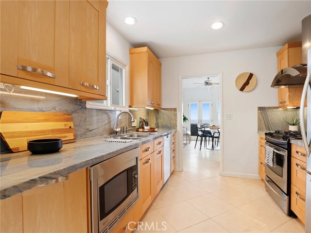 3605 Crest Drive, Manhattan Beach, California 90266, 2 Bedrooms Bedrooms, ,2 BathroomsBathrooms,Residential,Sold,Crest,PW20101894