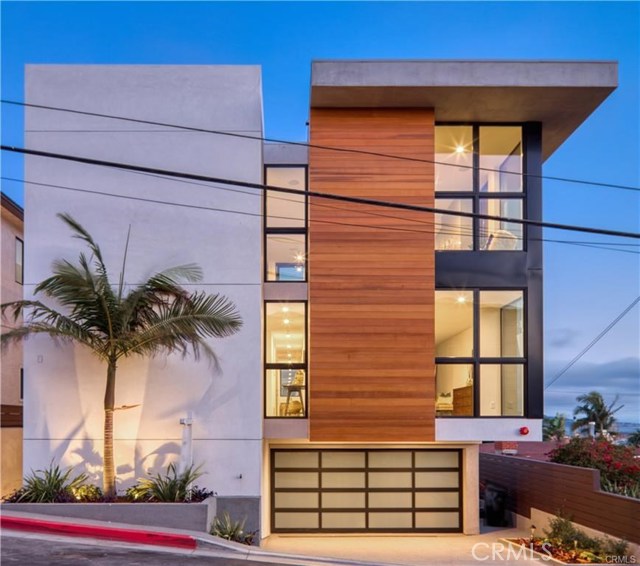 946 8th Street, Hermosa Beach, California 90254, 4 Bedrooms Bedrooms, ,3 BathroomsBathrooms,Residential,Sold,8th,SB20005641