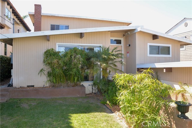 401 Dianthus Street, Manhattan Beach, California 90266, 3 Bedrooms Bedrooms, ,1 BathroomBathrooms,Residential,Sold,Dianthus,SB17061692