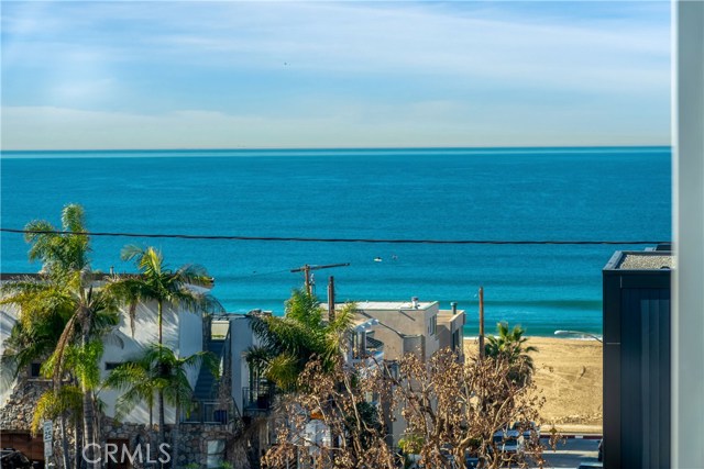 221 1st Street, Manhattan Beach, California 90266, 3 Bedrooms Bedrooms, ,3 BathroomsBathrooms,Residential,Sold,1st,SB19034815