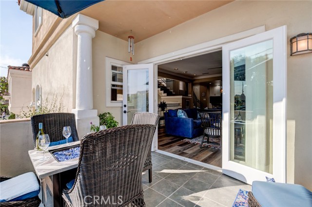 2403 Rockefeller Lane, Redondo Beach, California 90278, 3 Bedrooms Bedrooms, ,2 BathroomsBathrooms,Residential,Sold,Rockefeller,SB20212626