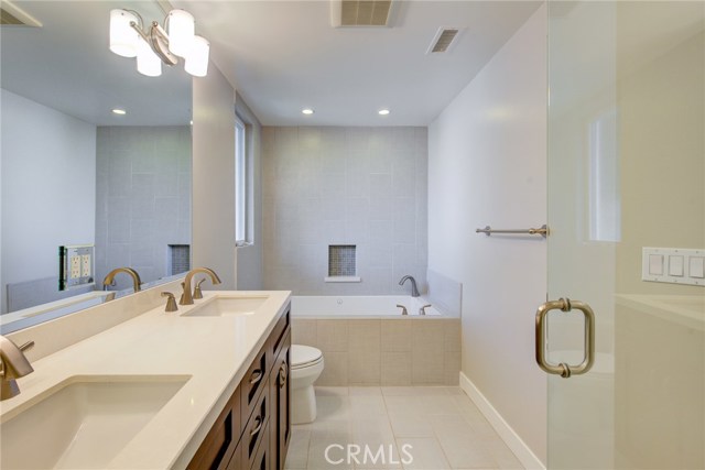931 1st Street, Hermosa Beach, California 90254, 3 Bedrooms Bedrooms, ,2 BathroomsBathrooms,Residential,Sold,1st,SB19229555