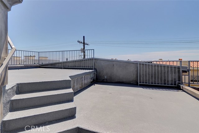 447 Manhattan Avenue, Hermosa Beach, California 90254, 2 Bedrooms Bedrooms, ,2 BathroomsBathrooms,Residential,Sold,Manhattan,SB20025290