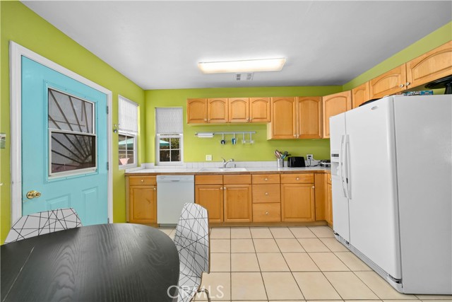 1912 Robinson Street, Redondo Beach, California 90278, 3 Bedrooms Bedrooms, ,1 BathroomBathrooms,Residential,Sold,Robinson,SB21045337