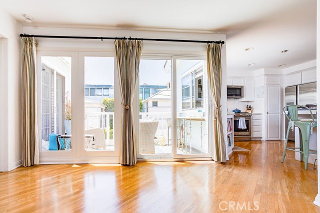 464 35th Street, Manhattan Beach, California 90266, 4 Bedrooms Bedrooms, ,3 BathroomsBathrooms,Residential,Sold,35th,SB21164733