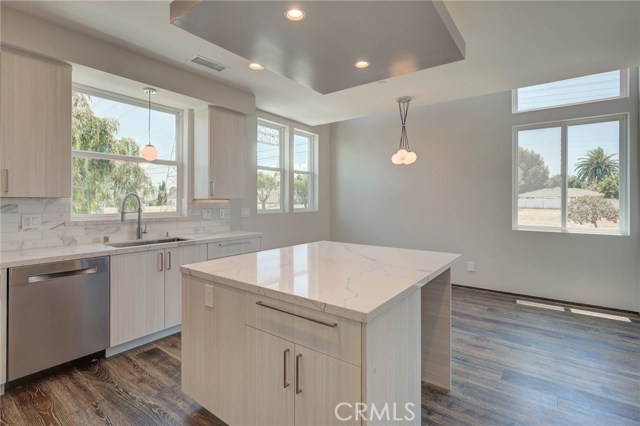 2707 Rockefeller Lane, Redondo Beach, California 90278, 4 Bedrooms Bedrooms, ,4 BathroomsBathrooms,Residential,Sold,Rockefeller,PV19134753