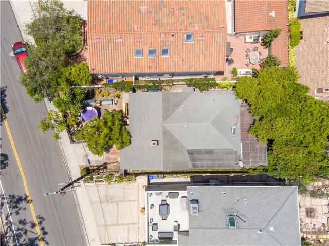 2527 Valley Drive, Manhattan Beach, California 90266, 2 Bedrooms Bedrooms, ,1 BathroomBathrooms,Residential,Sold,Valley,SB21125381
