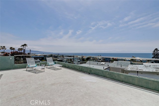 316 24th, Hermosa Beach, California 90254, 3 Bedrooms Bedrooms, ,4 BathroomsBathrooms,Residential,Sold,24th,SB19132480