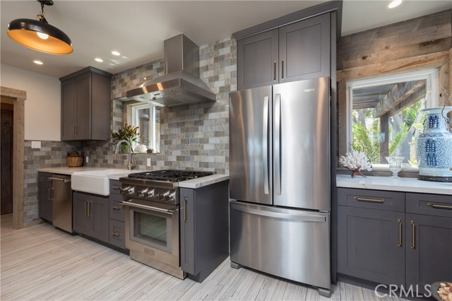 619 Gertruda Avenue, Redondo Beach, California 90277, 3 Bedrooms Bedrooms, ,Residential,Sold,Gertruda,PV20123167