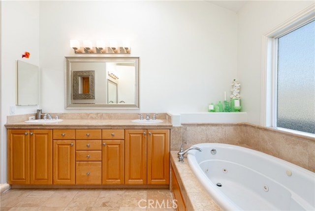 2005 Plant Avenue, Redondo Beach, California 90278, 4 Bedrooms Bedrooms, ,2 BathroomsBathrooms,Residential,Sold,Plant,SB20174146