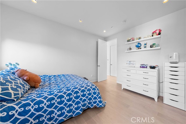 733 12th Street, Manhattan Beach, California 90266, 5 Bedrooms Bedrooms, ,6 BathroomsBathrooms,Residential,Sold,12th,SB21089898