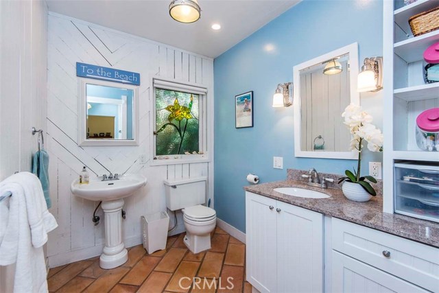 3211 Poinsettia Avenue, Manhattan Beach, California 90266, 5 Bedrooms Bedrooms, ,4 BathroomsBathrooms,Residential,Sold,Poinsettia,SB21171606