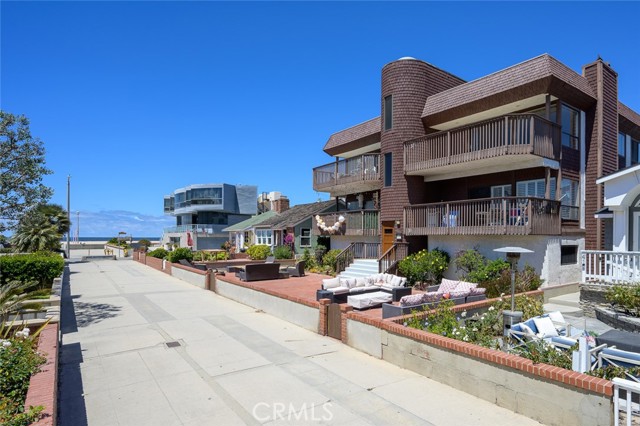 33 4th Street, Hermosa Beach, California 90254, 3 Bedrooms Bedrooms, ,Residential,Sold,4th,SB21088365