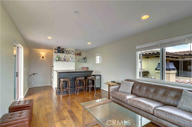 121 Guadalupe Avenue, Redondo Beach, California 90277, 4 Bedrooms Bedrooms, ,3 BathroomsBathrooms,Residential,Sold,Guadalupe,PV19189525