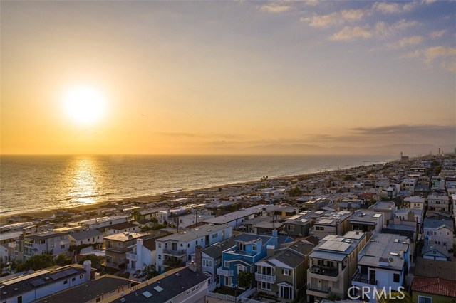 401 17th Street, Manhattan Beach, California 90266, 4 Bedrooms Bedrooms, ,4 BathroomsBathrooms,Residential,Sold,17th,SB19105003