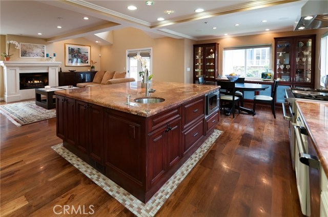 619 Broadway, Redondo Beach, California 90277, 3 Bedrooms Bedrooms, ,2 BathroomsBathrooms,Residential,Sold,Broadway,SB17102336