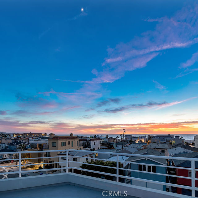 226 Manhattan Avenue, Hermosa Beach, California 90254, 2 Bedrooms Bedrooms, ,1 BathroomBathrooms,Residential,Sold,Manhattan,SB20027398