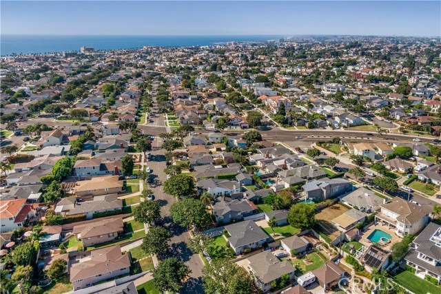 1312 Helberta Avenue, Redondo Beach, California 90277, 3 Bedrooms Bedrooms, ,1 BathroomBathrooms,Residential,Sold,Helberta,SB20199358