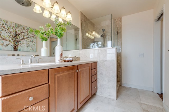 23 Via Granada, Rolling Hills Estates, California 90274, 3 Bedrooms Bedrooms, ,3 BathroomsBathrooms,Residential,Sold,Via Granada,TR21006057
