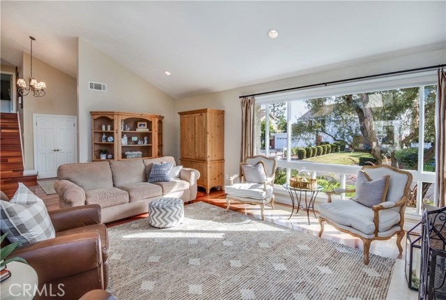 11 Covered Wagon Lane, Rolling Hills Estates, California 90274, 4 Bedrooms Bedrooms, ,4 BathroomsBathrooms,Residential,Sold,Covered Wagon,PV18258893