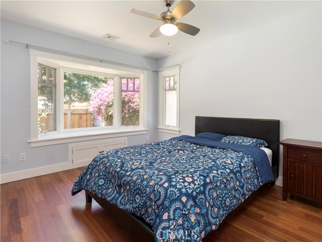 2713 Oak Avenue, Manhattan Beach, California 90266, 4 Bedrooms Bedrooms, ,2 BathroomsBathrooms,Residential,Sold,Oak,SB19125153