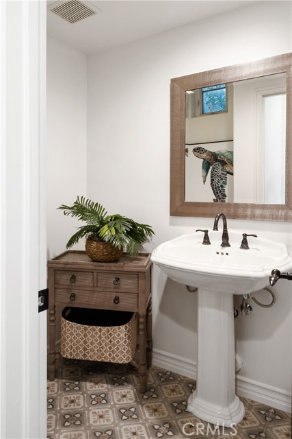 2322 Laurel Bluff Drive, Manhattan Beach, California 90266, 4 Bedrooms Bedrooms, ,3 BathroomsBathrooms,Residential,Sold,Laurel Bluff,SB21167191