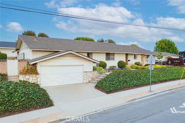 1301 5th Street, Manhattan Beach, California 90266, 4 Bedrooms Bedrooms, ,1 BathroomBathrooms,Residential,Sold,5th,SB21146888