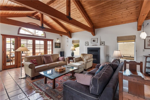 595 31st Street, Manhattan Beach, California 90266, 4 Bedrooms Bedrooms, ,1 BathroomBathrooms,Residential,Sold,31st,SB20193425