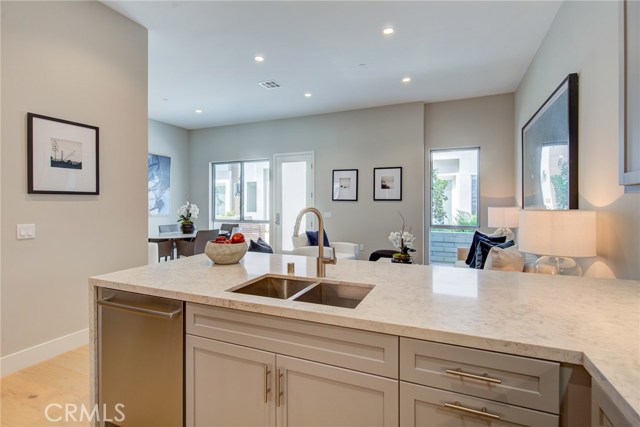 1920 Pacific Coast Highway, Redondo Beach, California 90277, 3 Bedrooms Bedrooms, ,2 BathroomsBathrooms,Residential,Sold,Pacific Coast Highway,OC20084658