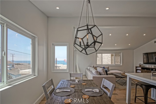 129 38th Street, Manhattan Beach, California 90266, 6 Bedrooms Bedrooms, ,6 BathroomsBathrooms,Residential,Sold,38th,SB21024072