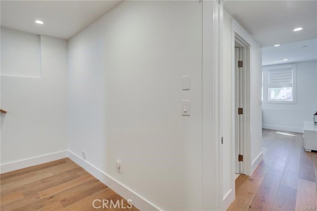 548 Pine Street, Hermosa Beach, California 90254, 4 Bedrooms Bedrooms, ,3 BathroomsBathrooms,Residential,Sold,Pine,SB19142992