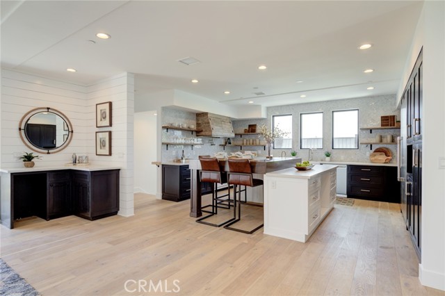 1130 21st Street, Manhattan Beach, California 90266, 5 Bedrooms Bedrooms, ,4 BathroomsBathrooms,Residential,Sold,21st,SB21098347