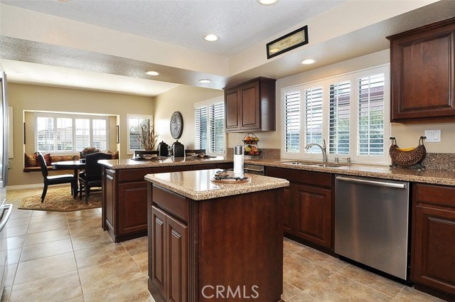 Open plan kitchen and dining