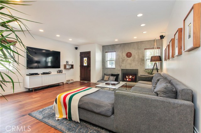 702 Maria Avenue, Redondo Beach, California 90277, 4 Bedrooms Bedrooms, ,2 BathroomsBathrooms,Residential,Sold,Maria,SB19137307