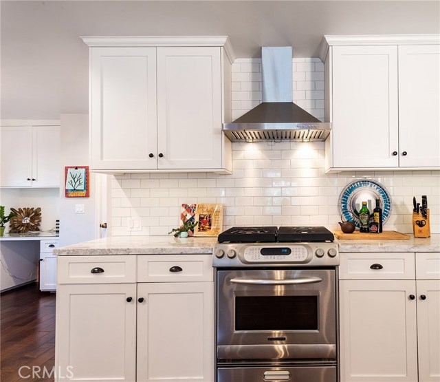 528 Marine Avenue, Manhattan Beach, California 90266, 3 Bedrooms Bedrooms, ,2 BathroomsBathrooms,Residential,Sold,Marine,SB19035532