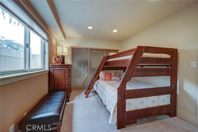 517 12th Street, Manhattan Beach, California 90266, 4 Bedrooms Bedrooms, ,3 BathroomsBathrooms,Residential,Sold,12th,SB21070513