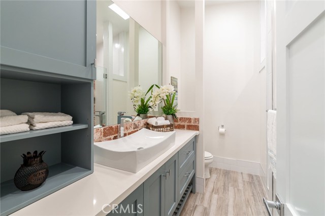 Storage and appealing finishes for days