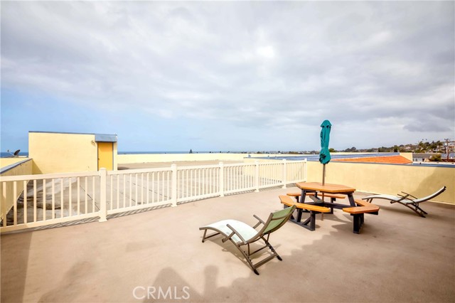 1707 Pacific Coast, Hermosa Beach, California 90254, 1 Bedroom Bedrooms, ,1 BathroomBathrooms,Residential,Sold,Pacific Coast,PW21082616