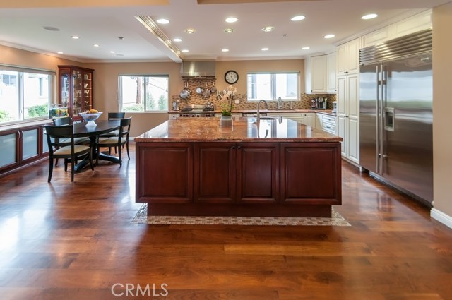 619 Broadway, Redondo Beach, California 90277, 3 Bedrooms Bedrooms, ,2 BathroomsBathrooms,Residential,Sold,Broadway,SB17102336