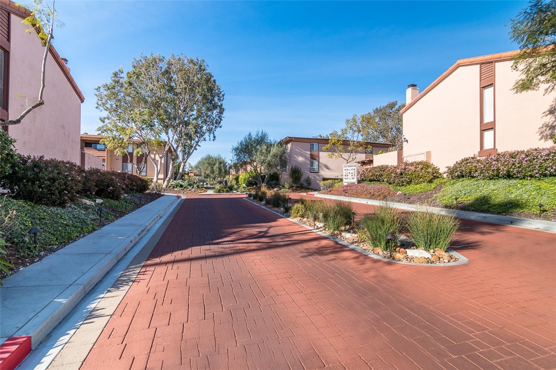 5953 Armaga Spring Road, Rancho Palos Verdes, California 90275, 3 Bedrooms Bedrooms, ,1 BathroomBathrooms,Residential,Sold,Armaga Spring,PV18061087