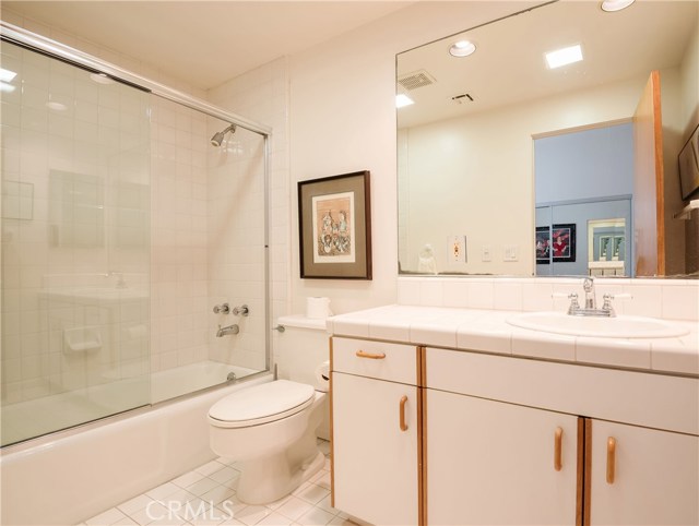 116 26th Street, Manhattan Beach, California 90266, 2 Bedrooms Bedrooms, ,2 BathroomsBathrooms,Residential,Sold,26th,SB21017134