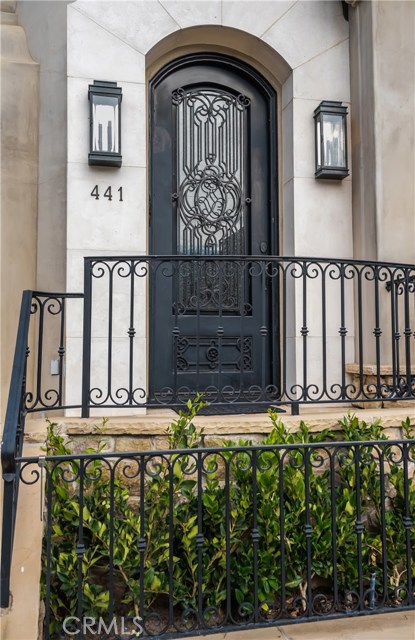 441 1st Street, Manhattan Beach, California 90266, 5 Bedrooms Bedrooms, ,4 BathroomsBathrooms,Residential,Sold,1st,SB19263313