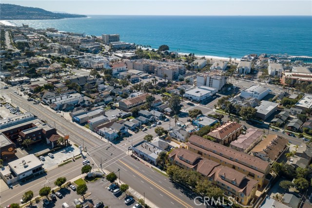 317 Garnet Street, Redondo Beach, California 90277, 4 Bedrooms Bedrooms, ,2 BathroomsBathrooms,Residential,Sold,Garnet,SB20020819