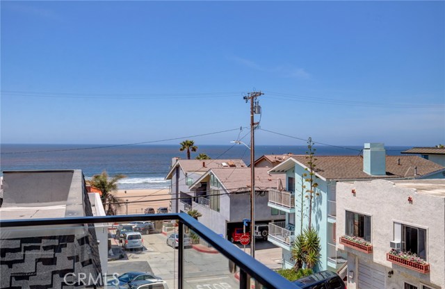 124 39th Street, Manhattan Beach, California 90266, 3 Bedrooms Bedrooms, ,2 BathroomsBathrooms,Residential,Sold,39th,SB20089804