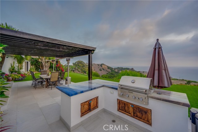 6 Figtree Road, Rancho Palos Verdes, California 90275, 4 Bedrooms Bedrooms, ,3 BathroomsBathrooms,Residential,Sold,Figtree,PV20238665