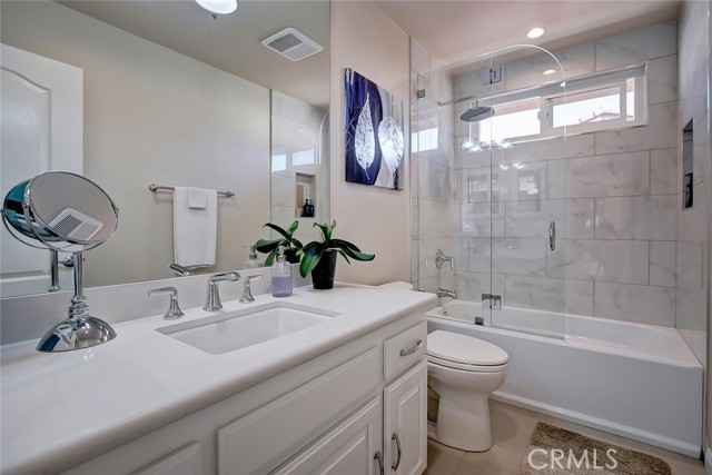 Upstairs shared bathroom in hallway