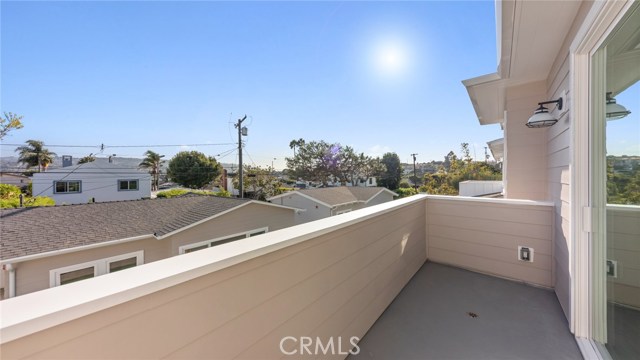 1020 Avenue A, Redondo Beach, California 90277, 6 Bedrooms Bedrooms, ,6 BathroomsBathrooms,Residential,Sold,Avenue A,PV20189738