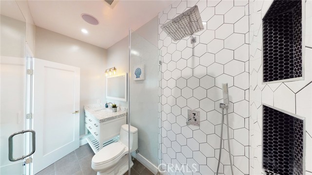 4 Bed Home for Sale in Los Angeles, California