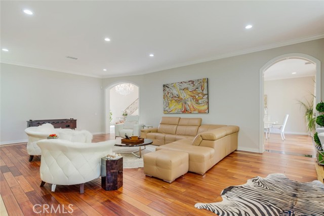 6 Bed Home for Sale in Calabasas, California