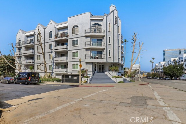 2 Bed Home for Sale in Sherman Oaks, California
